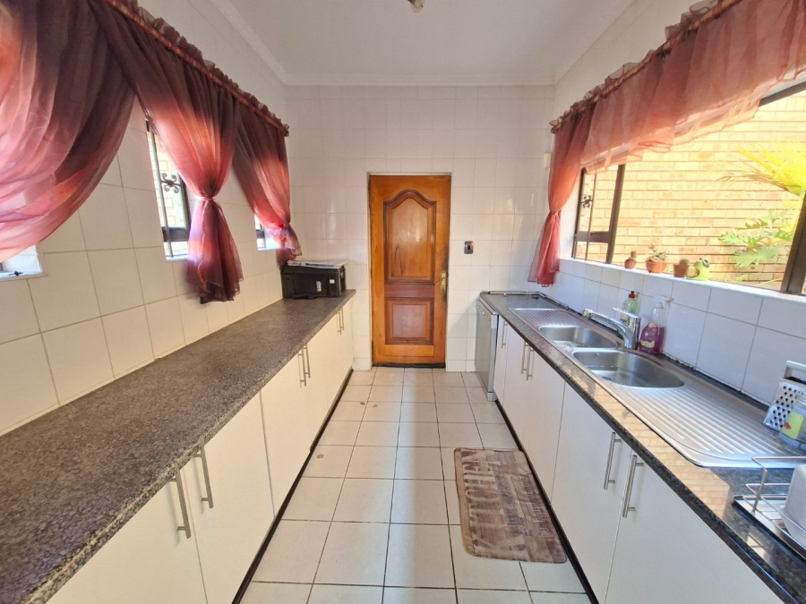 5 Bedroom Property for Sale in Baysvalley Free State
